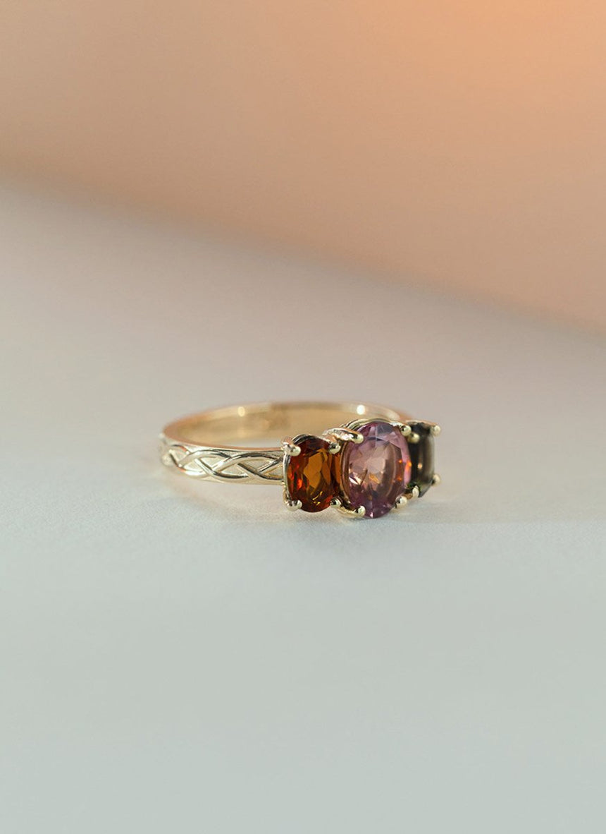 Georgia diamond ring 14k gold - Studio Kroewe
