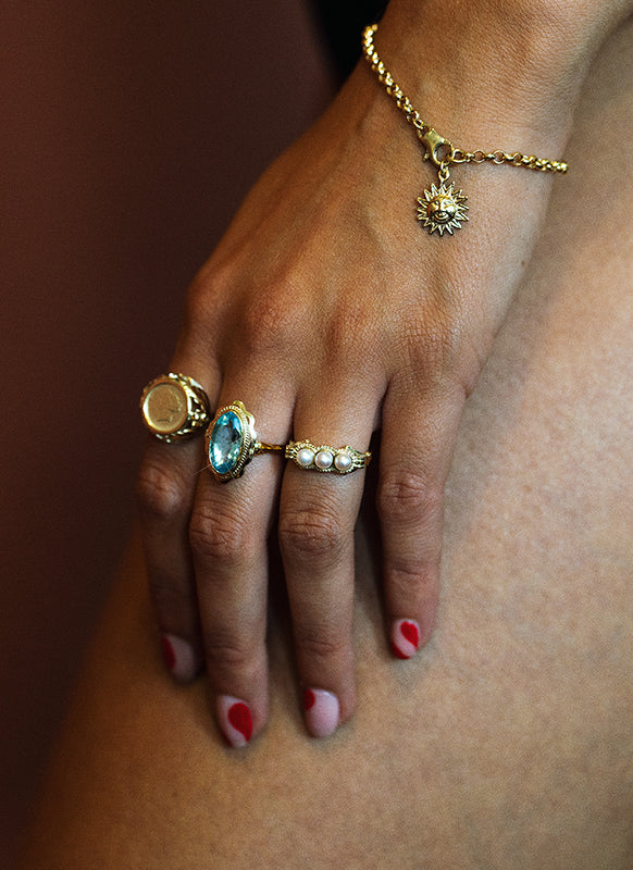 Sunny charm 14k gold