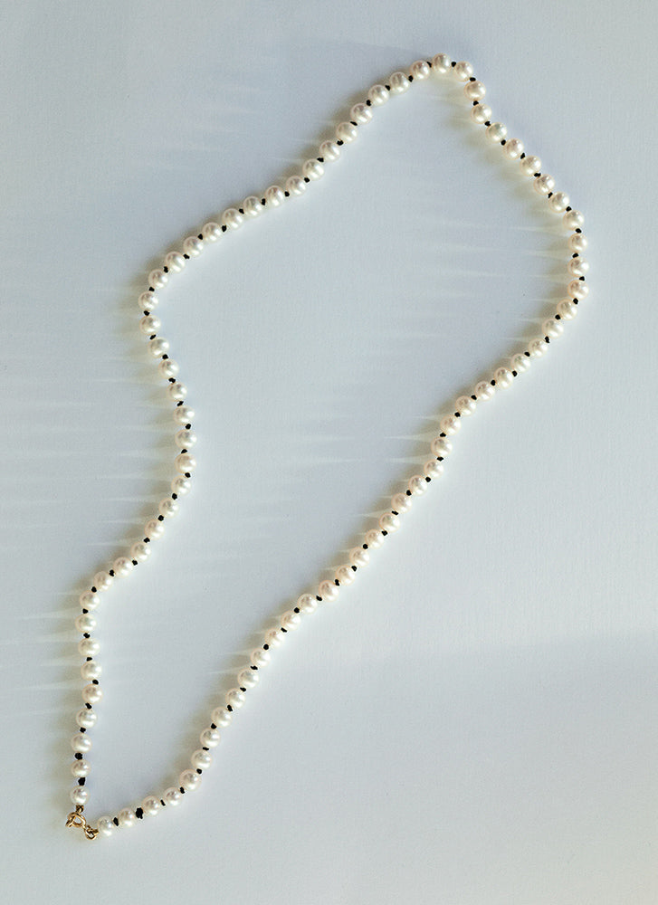 Classic pearl necklace 14k gold