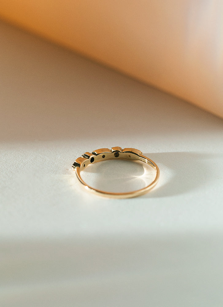 Loki diamond sapphire ring 14k gold