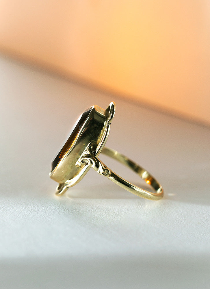 Trixie rookkwarts ring 14k goud