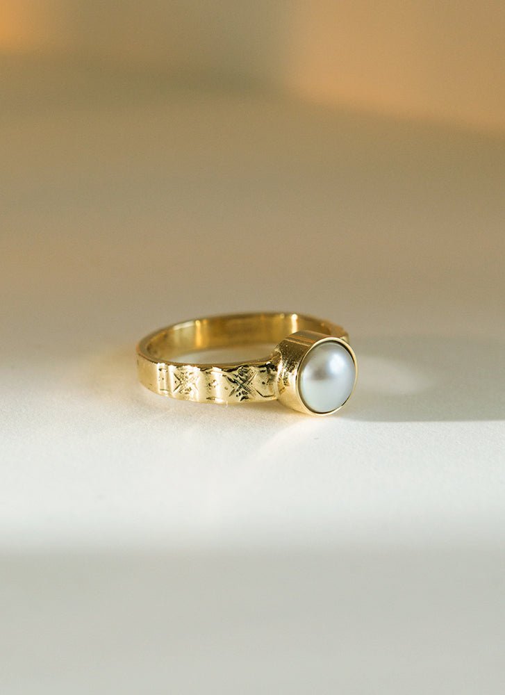 Coco pearl ring 14k gold - Studio Kroewe