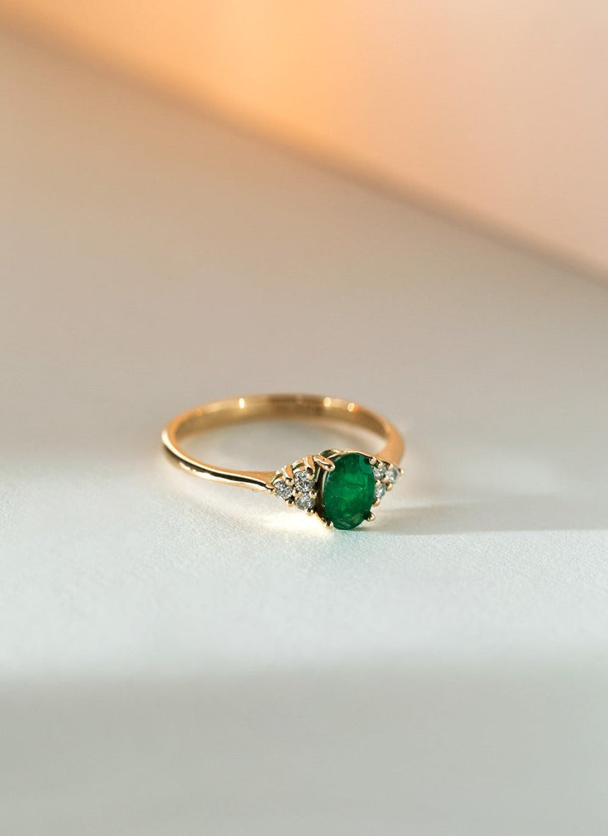Dakota diamond emerald ring 14k gold1