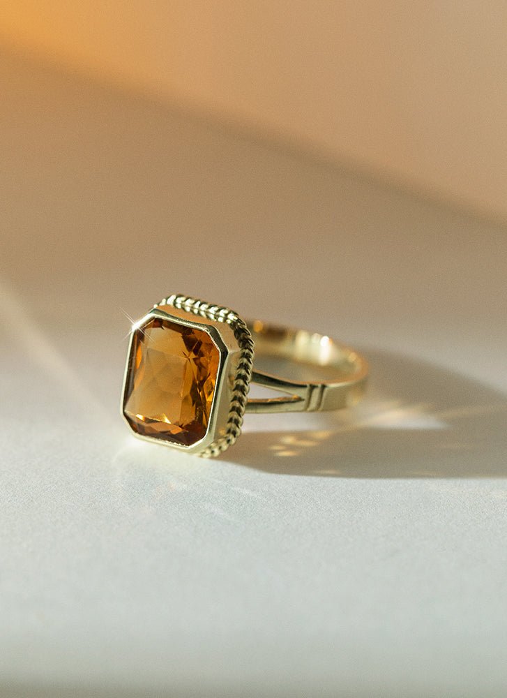Emmeline citrine ring 14k gold - Studio Kroewe