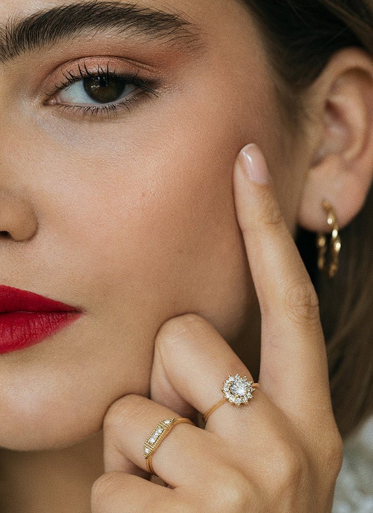 Hera entourage diamond ring 14k gold - Studio Kroewe