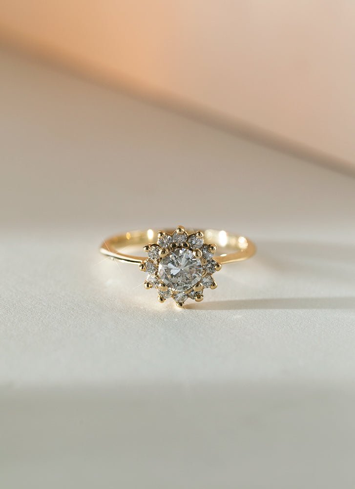 Hera entourage diamond ring 14k gold - Studio Kroewe
