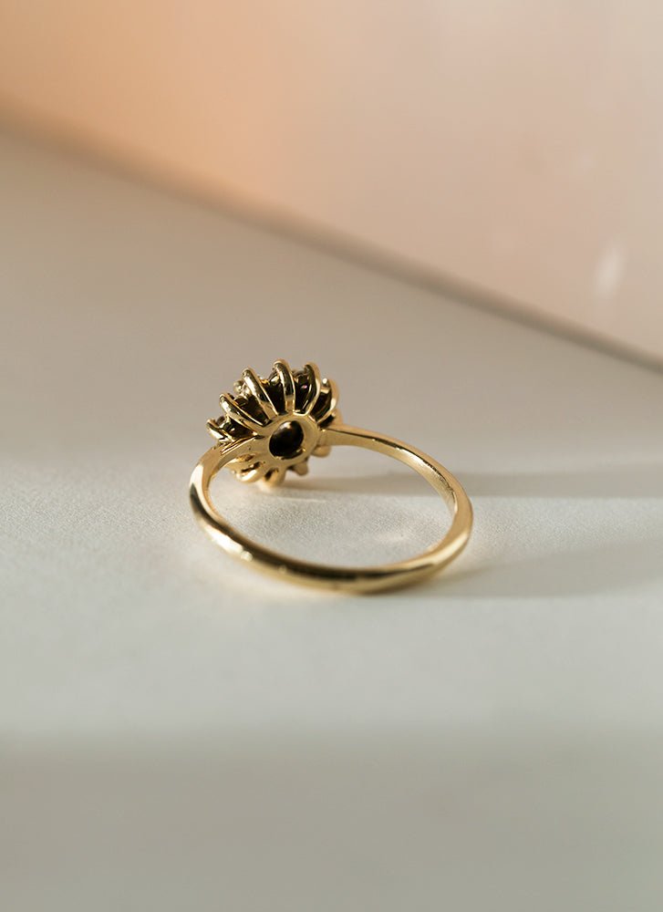 Hera entourage diamond ring 14k gold - Studio Kroewe