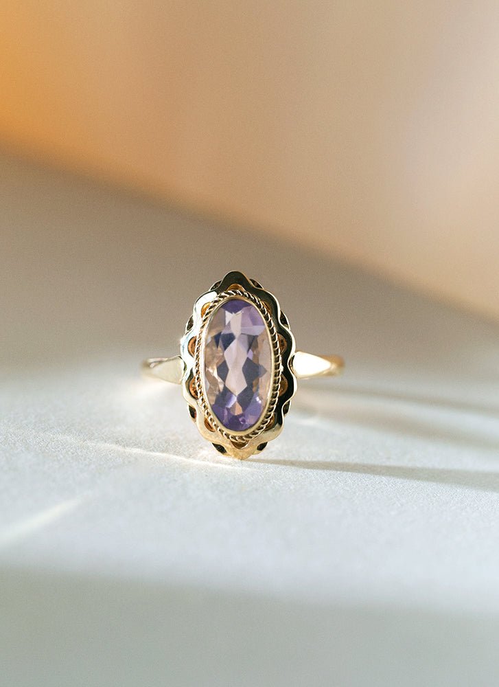 Iggy moonquartz ring 14k gold - Studio Kroewe