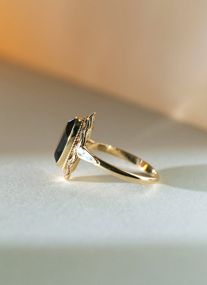Iggy smoky quartz ring 14k gold - Studio Kroewe