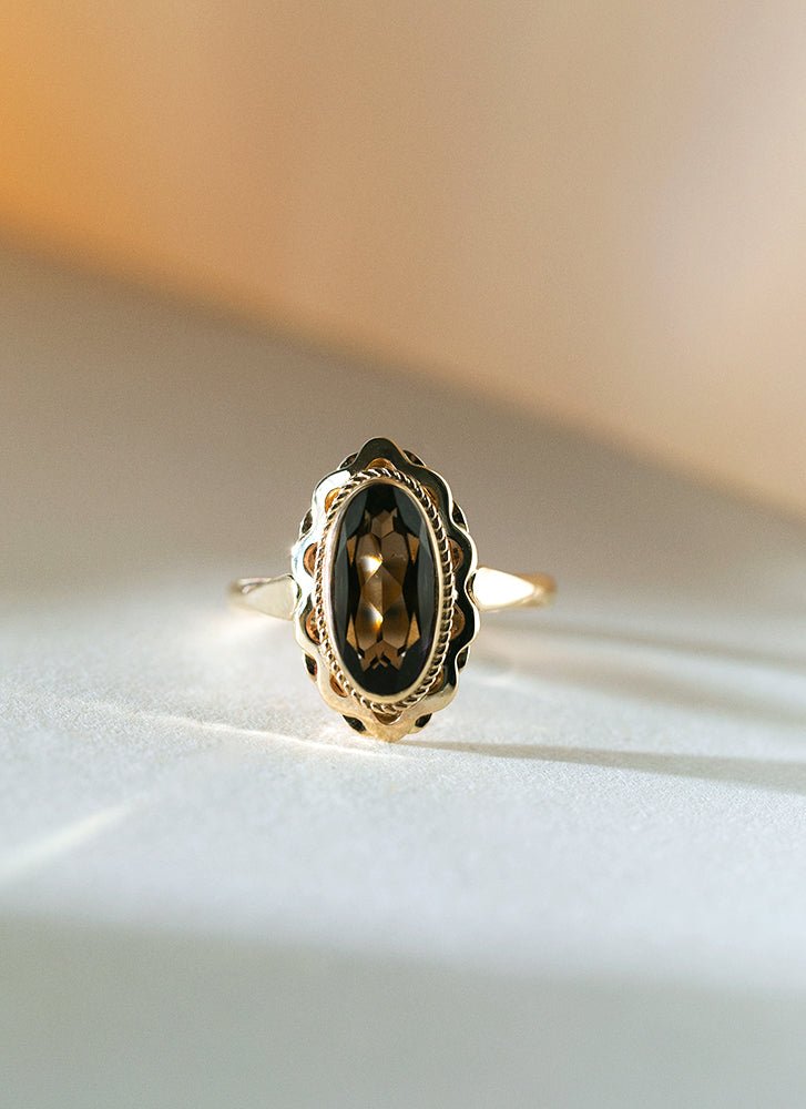 Iggy smoky quartz ring 14k gold - Studio Kroewe