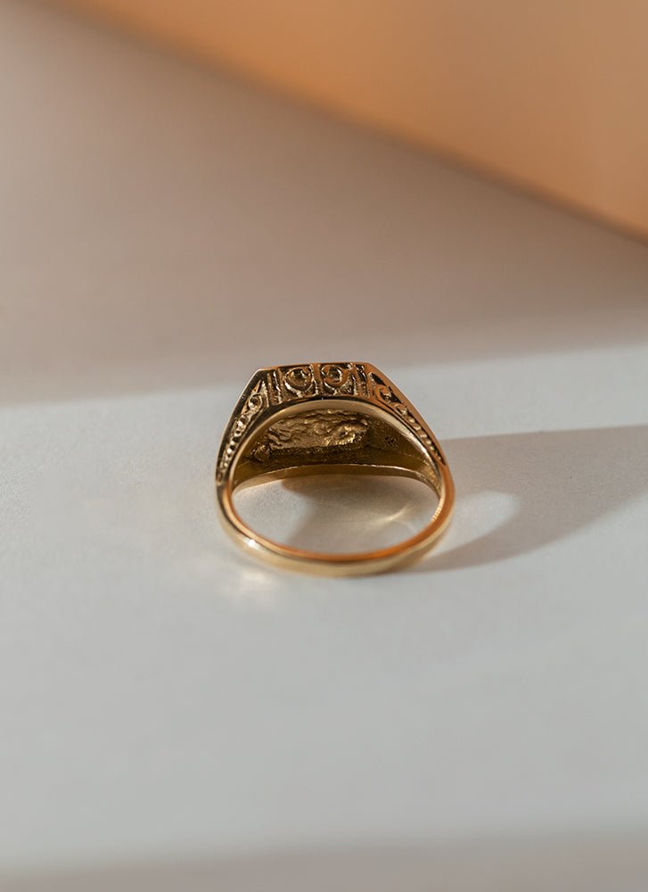 Imone signet ring 14k gold - Studio Kroewe