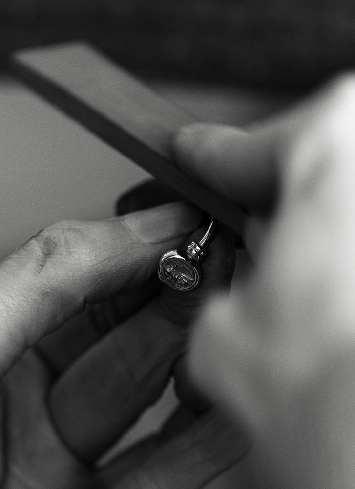 Kitt signet ring 14k gold - Studio Kroewe