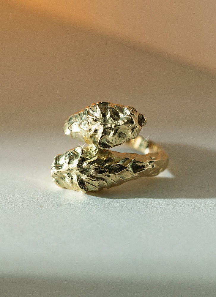 Lioness ring 14k gold - Studio Kroewe