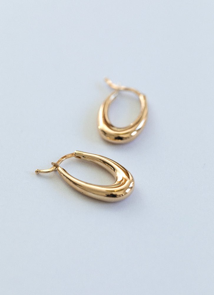 Marie oval earrings 14k gold - Studio Kroewe