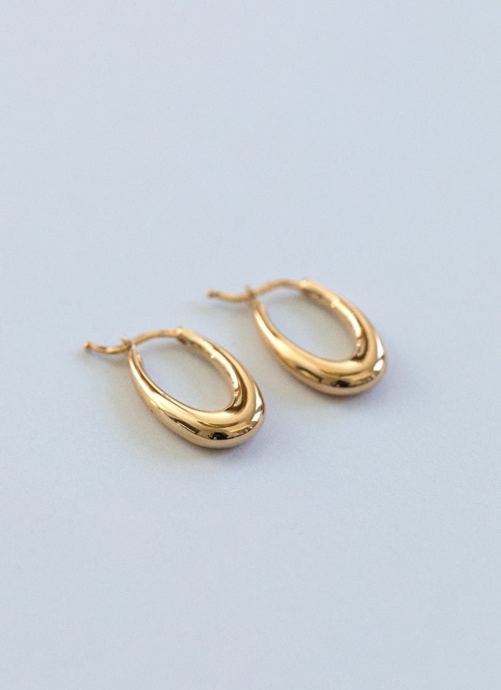 Marie oval earrings 14k gold - Studio Kroewe