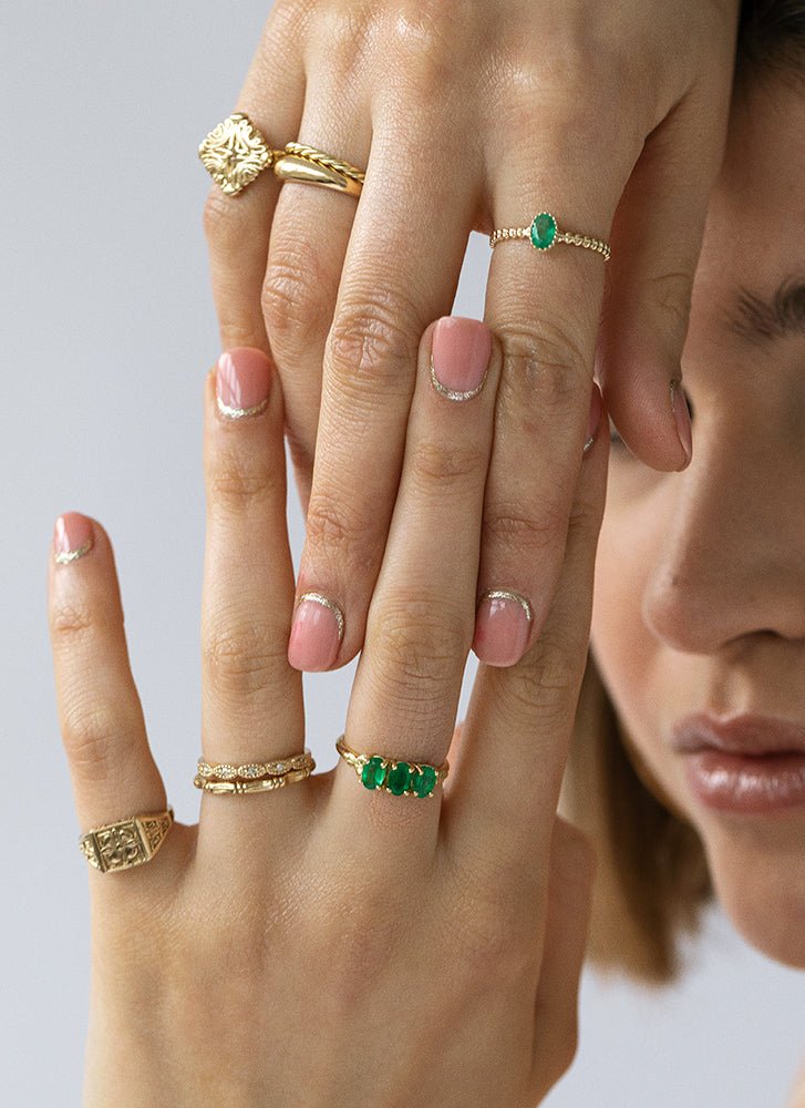Max emerald ring 14k gold - Studio Kroewe
