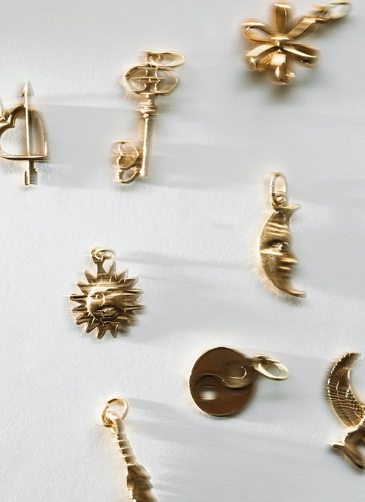 Moon charm 14k gold - Studio Kroewe