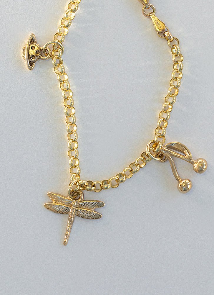 Saturn charm 14k gold - Studio Kroewe