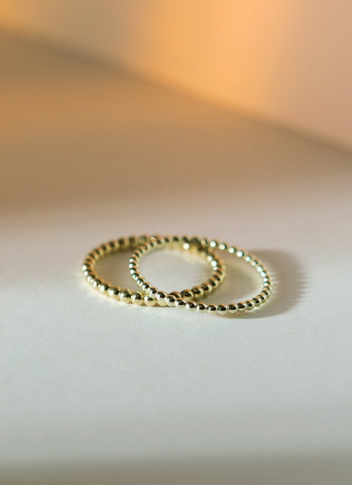 Sphere stacking ring thin and thick 14k gold - Studio Kroewe