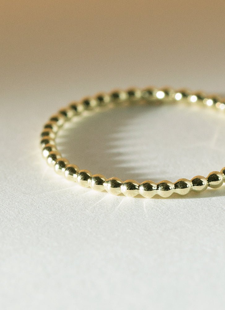 Sphere stacking ring thin and thick 14k gold - Studio Kroewe
