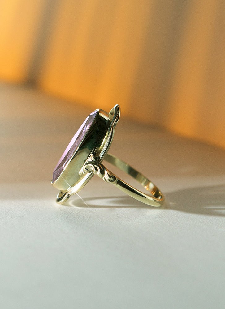 Trixie amethyst ring 14k gold - Studio Kroewe