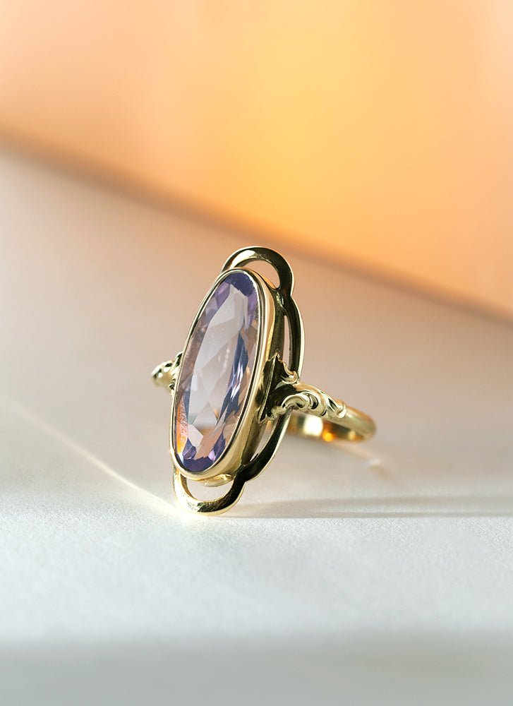 Trixie lavender moonquartz ring 14k gold - Studio Kroewe