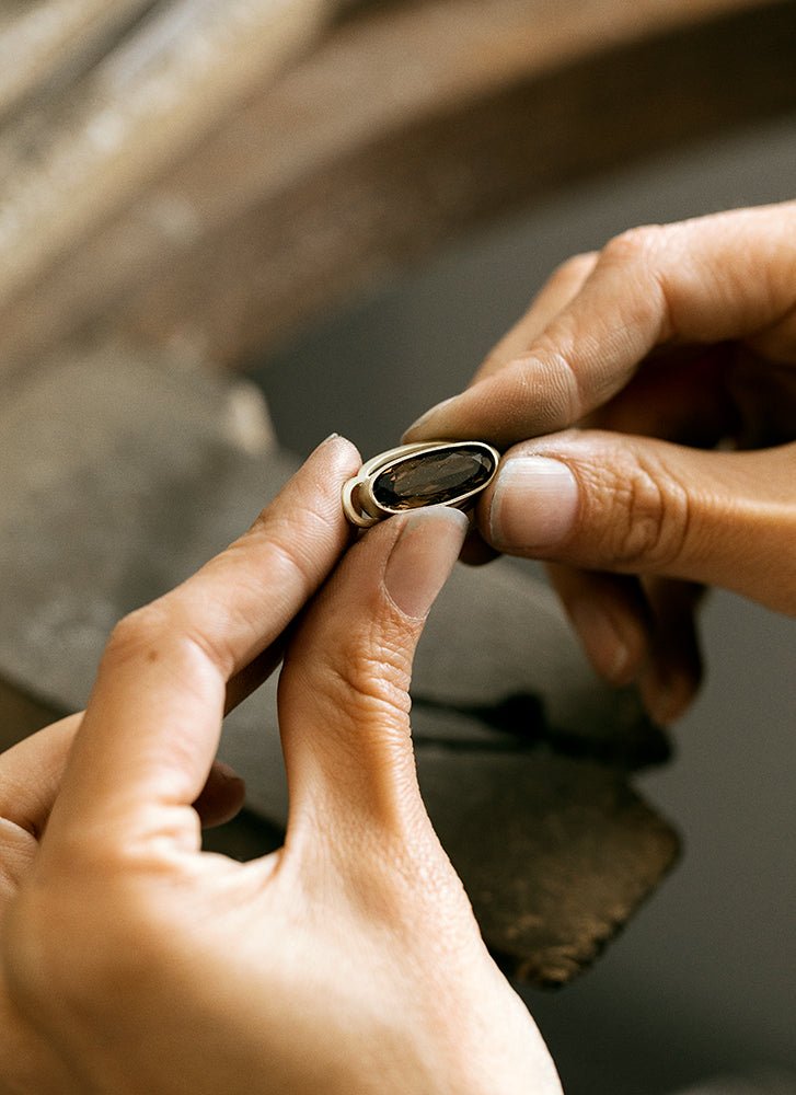 Trixie smoky quartz ring 14k gold - Studio Kroewe