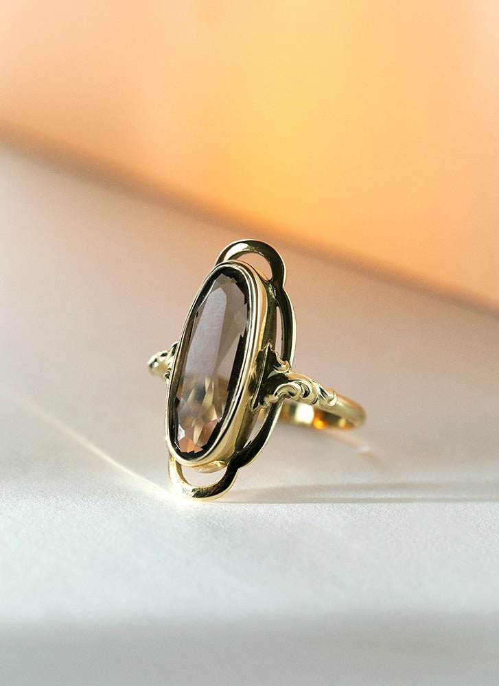 Trixie smoky quartz ring 14k gold - Studio Kroewe