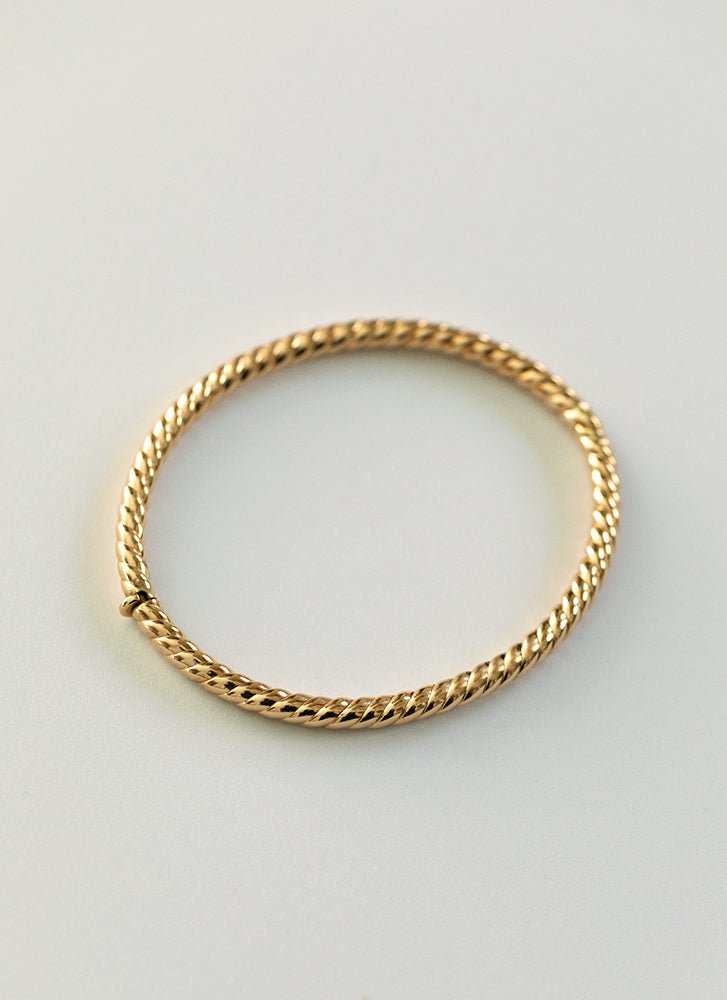 Prim twisted earrings 14k gold - Studio Kroewe