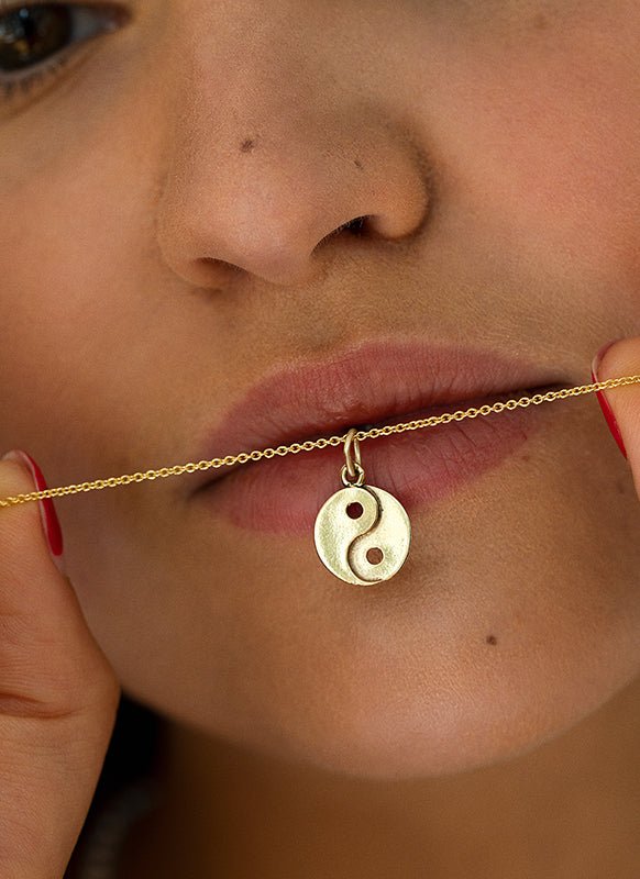 Hedy black pearl ring 14k gold - Studio Kroewe
